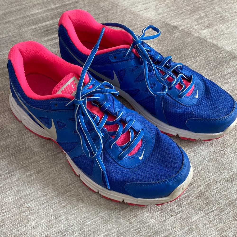 Nike court shoes